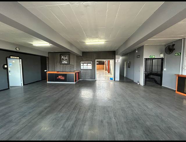 582M² OFFICE TO LET IN PAARDEN EILAND
