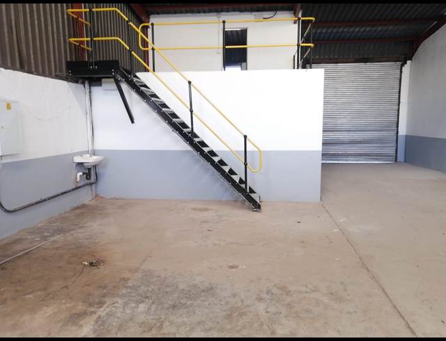 190M² WAREHOUSE TO LET IN NEW ERA