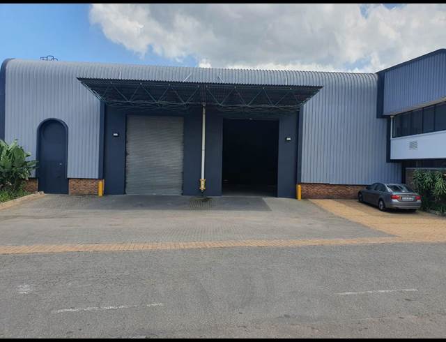 1,369M² WAREHOUSE TO LET IN NEW GERMANY