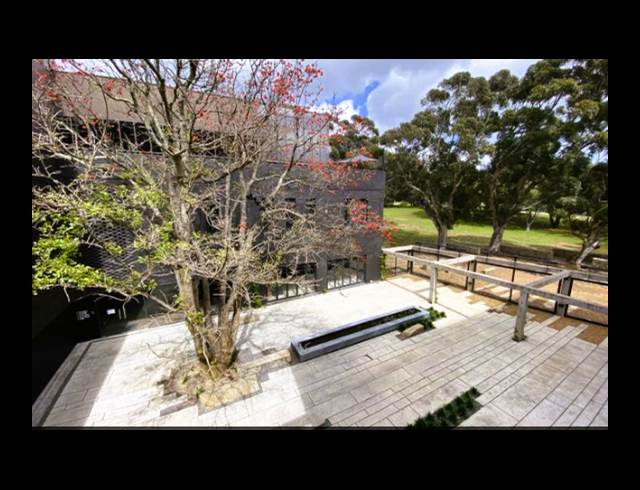 2,100M² OFFICE TO LET IN WOODSTOCK