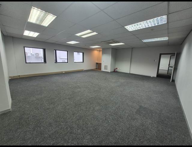 80M² OFFICE TO LET IN WOODMEAD