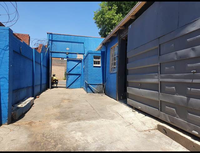 400M² WAREHOUSE TO LET IN BOOYSENS RESERVE