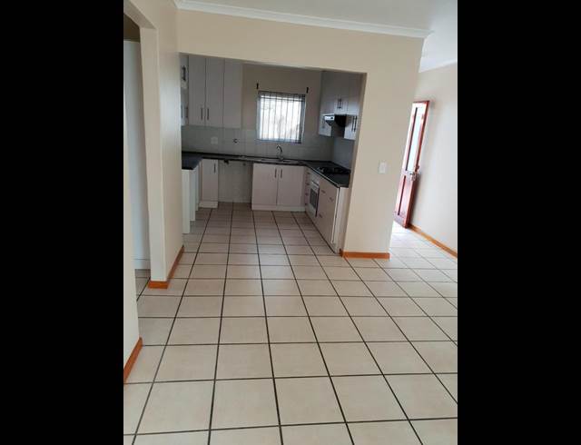 3 BEDROOM PROPERTY TO RENT IN PROTEA HEIGHTS
