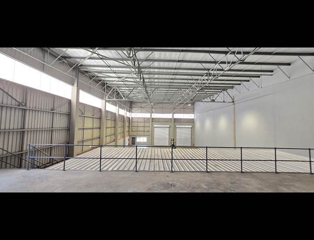 1,122M² WAREHOUSE TO LET IN LANSERIA