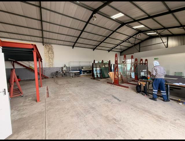 460M² WAREHOUSE TO LET IN MALMESBURY INDUSTRIA