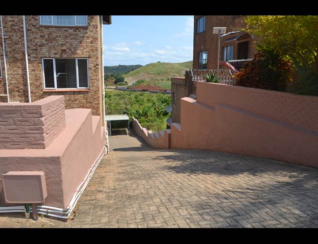 2 BEDROOM PROPERTY TO RENT IN FREELAND PARK