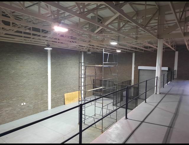 550M² WAREHOUSE TO LET IN STORMILL
