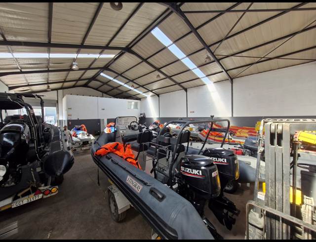 440M² WAREHOUSE TO LET IN OKAVANGO PARK
