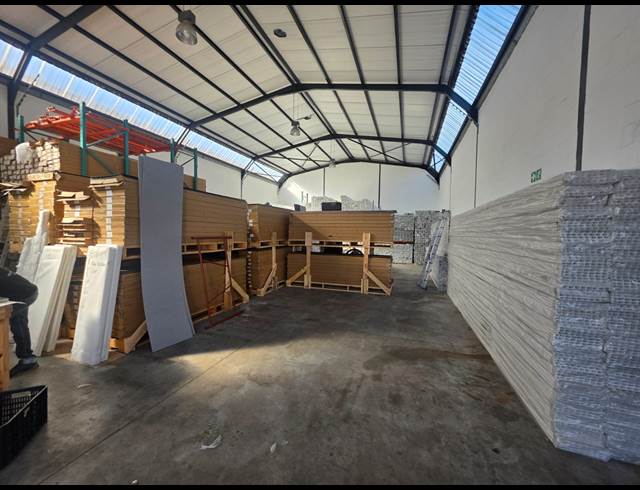 420M² WAREHOUSE TO LET IN MARCONI BEAM INDUSTRIA
