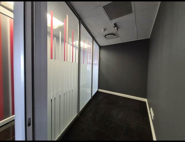 423M² OFFICE TO LET IN SANDTON CENTRAL
