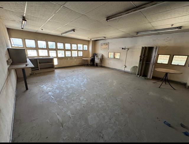 3,563M² WAREHOUSE TO LET IN INDUSTRIA