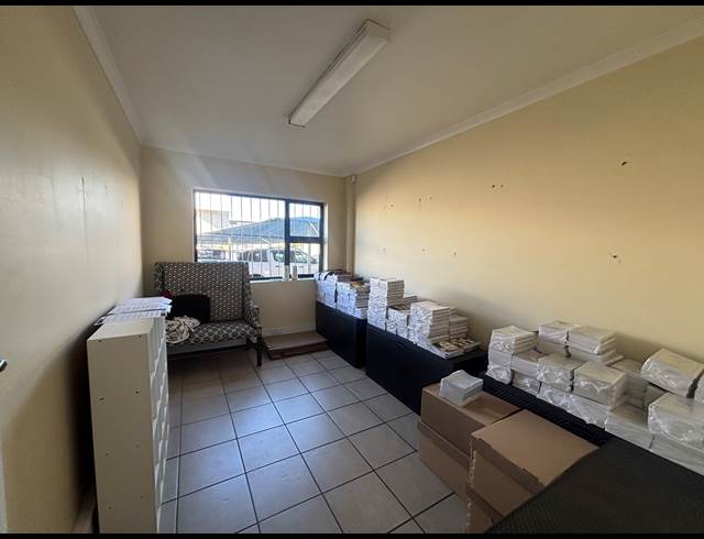 958M² WAREHOUSE TO LET IN SAXENBURG PARK 2