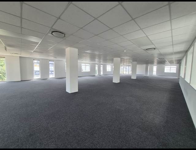 1,211M² OFFICE TO LET IN SANDTON CENTRAL