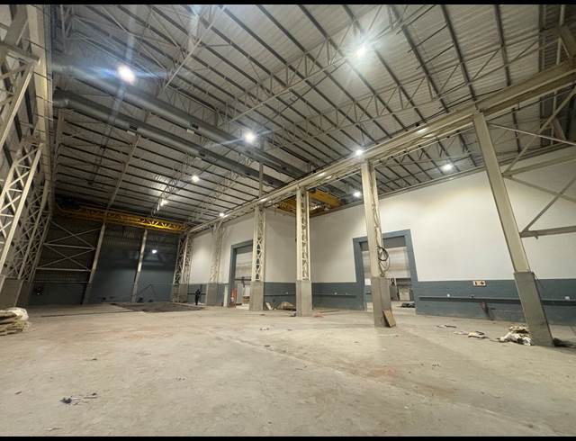 1,808M² WAREHOUSE TO LET IN BLACKHEATH INDUSTRIAL