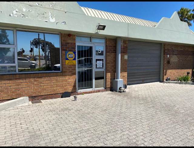216M² WAREHOUSE TO LET IN OTTERY