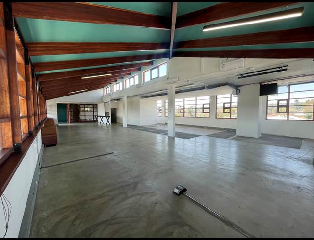 308.50M² OFFICE TO LET IN PARKHURST