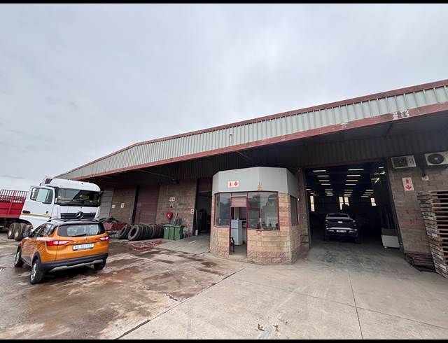 2,500M² WAREHOUSE TO LET IN PHOENIX INDUSTRIAL