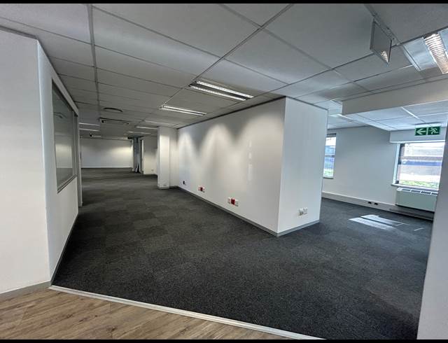 355M² BUILDING TO LET IN MOWBRAY