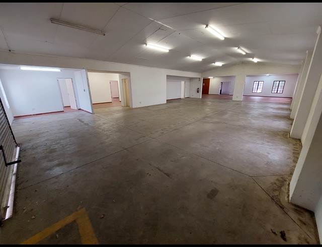 470M² FACTORY TO LET IN MOREHILL