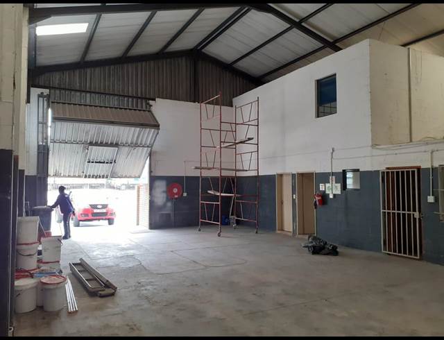 219M² WAREHOUSE TO LET IN KILLARNEY GARDENS