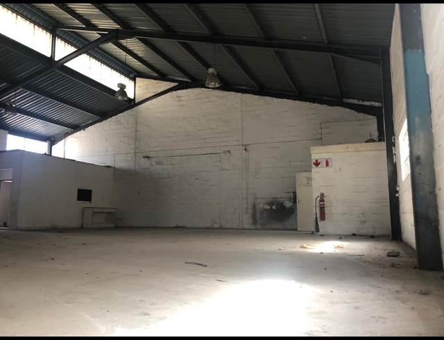 200M² WAREHOUSE TO LET IN WETTON