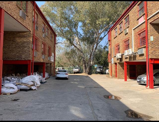 578M² WAREHOUSE RENTED IN STRIJDOMPARK
