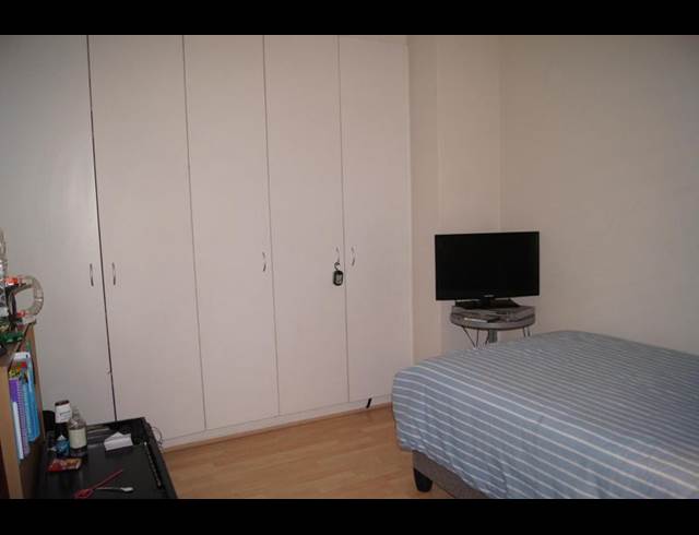 2 BEDROOM PROPERTY TO RENT IN WOODSTOCK