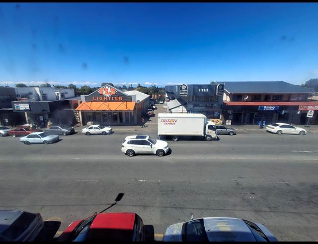 275M² BUSINESS TO LET IN VINCENT