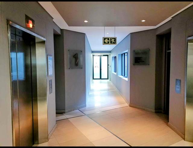 170M² BUILDING TO LET IN TYGER VALLEY