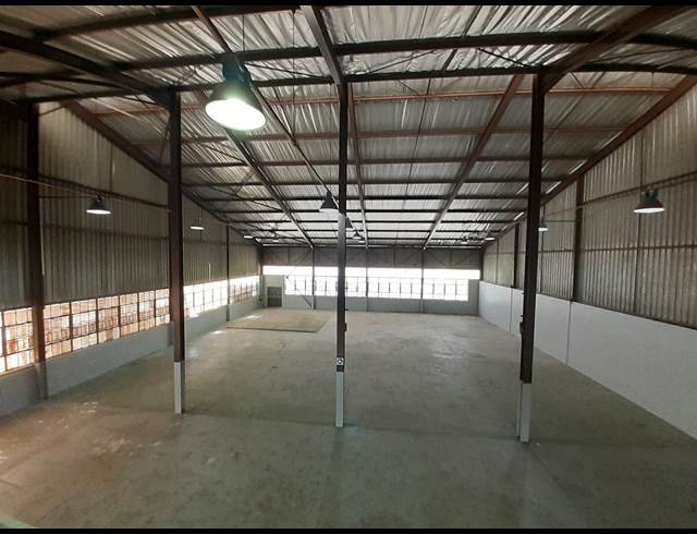 710M² WAREHOUSE TO LET IN ROBERTVILLE