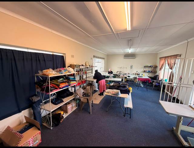 130M² OFFICE TO LET IN MALMESBURY INDUSTRIA