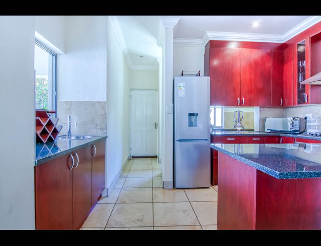 3 BEDROOM FREEHOLD TO LET IN CRAIGAVON