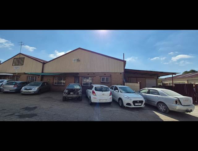 540M² WAREHOUSE TO LET IN ANDERBOLT