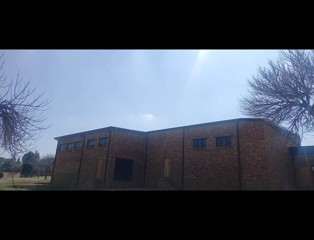 583M² BUSINESS CENTRE TO LET IN DALPARK