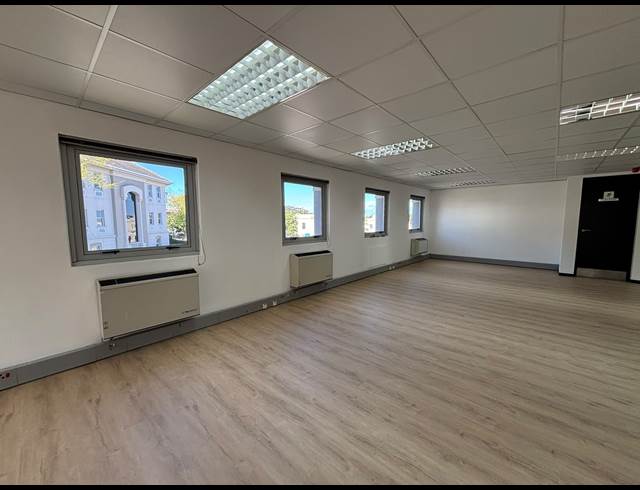 254M² OFFICE TO LET IN TYGER VALLEY