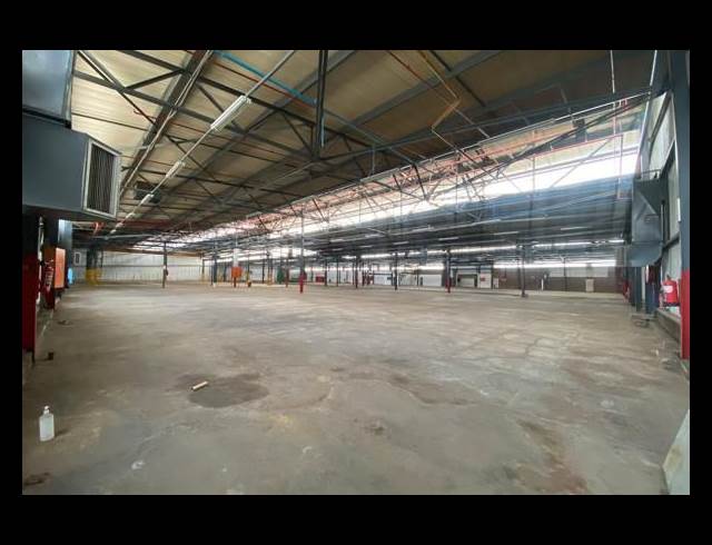 5,775M² WAREHOUSE TO LET IN ANDERBOLT