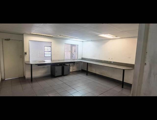 INDUSTRIAL PROPERTY TO RENT IN N4 GATEWAY INDUSTRIAL PARK