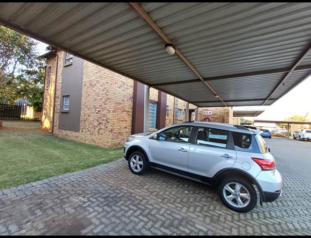 2 BEDROOM PROPERTY TO RENT IN MEYERSDAL