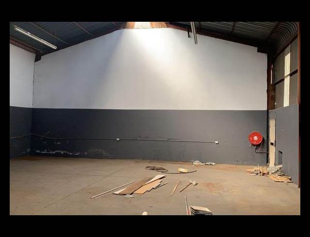 264M² WAREHOUSE TO LET IN ANDERBOLT