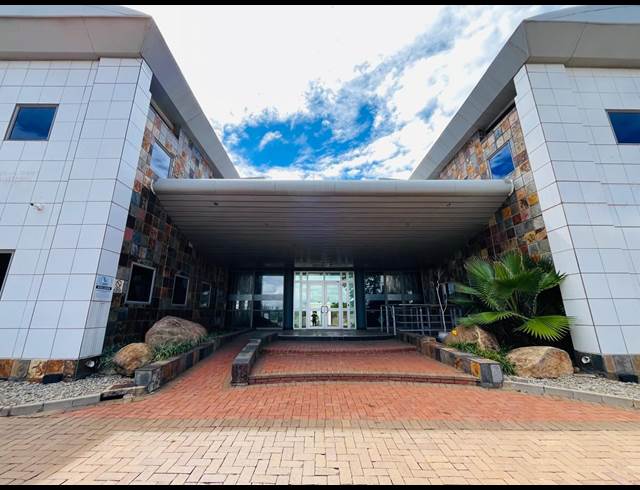 2,000M² OFFICE TO LET IN GLEN AUSTIN AH