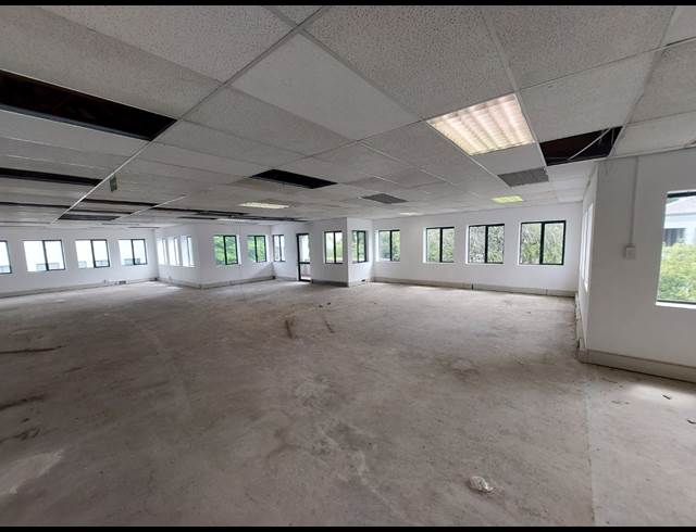 269M² OFFICE TO LET IN BRYANSTON