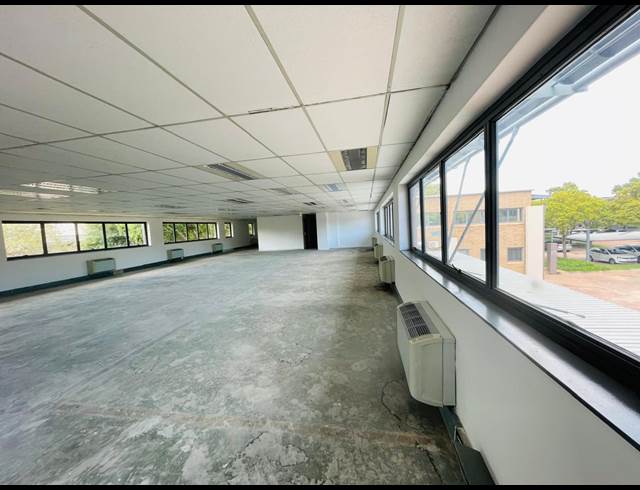 684M² OFFICE TO LET IN RANDJESPARK