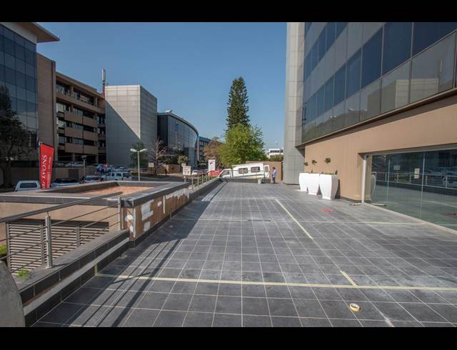 1,191M² OFFICE TO LET IN PARKTOWN