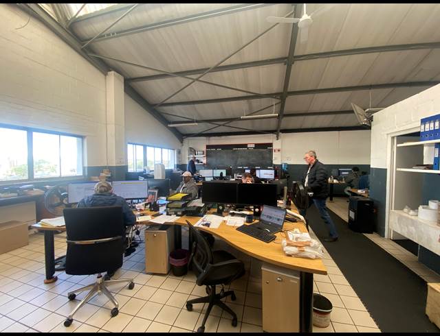 654M² WAREHOUSE TO LET IN MARCONI BEAM INDUSTRIA