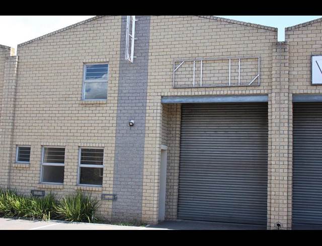 106M² MINI FACTORY RENTED IN BRACKENFELL SOUTH