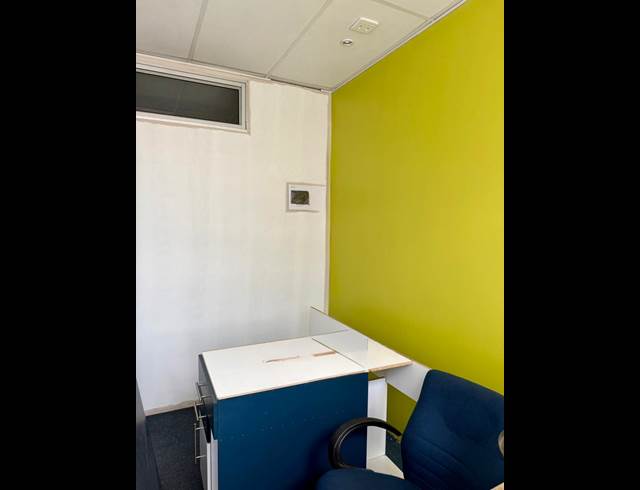 12M² OFFICE TO LET IN WITBANK EXT 12