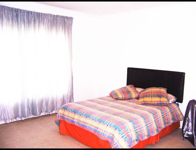 3 bed property to rent in ROSEBANK