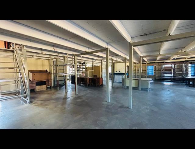 800M² OFFICE TO LET IN FLORIDA