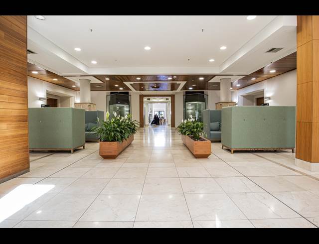 3,286M² OFFICE TO LET IN NEWLANDS