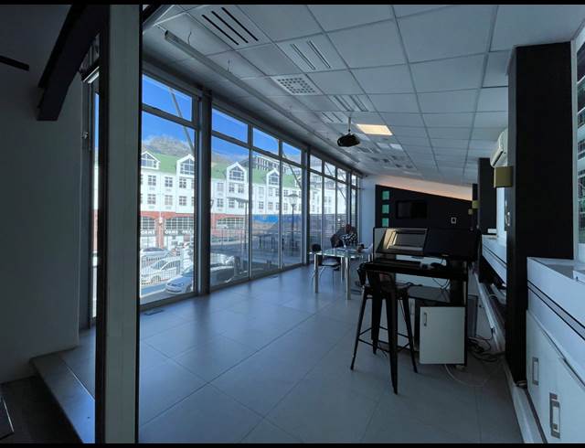 760M² BUILDING TO LET IN GARDENS